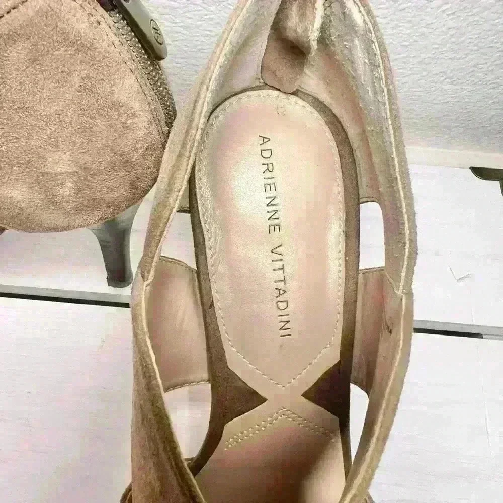 Adrienne Vittadini Tan Suede Gerlinda Open Toe Cutout Heels Size 8 M